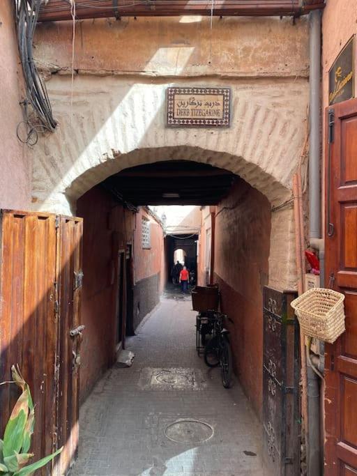 Petit Riad Authentique Tout Proche De Dar El Bacha Apartment Marrakesh Exterior photo