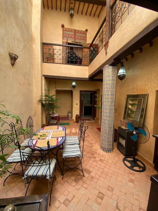 Petit Riad Authentique Tout Proche De Dar El Bacha Apartment Marrakesh Exterior photo